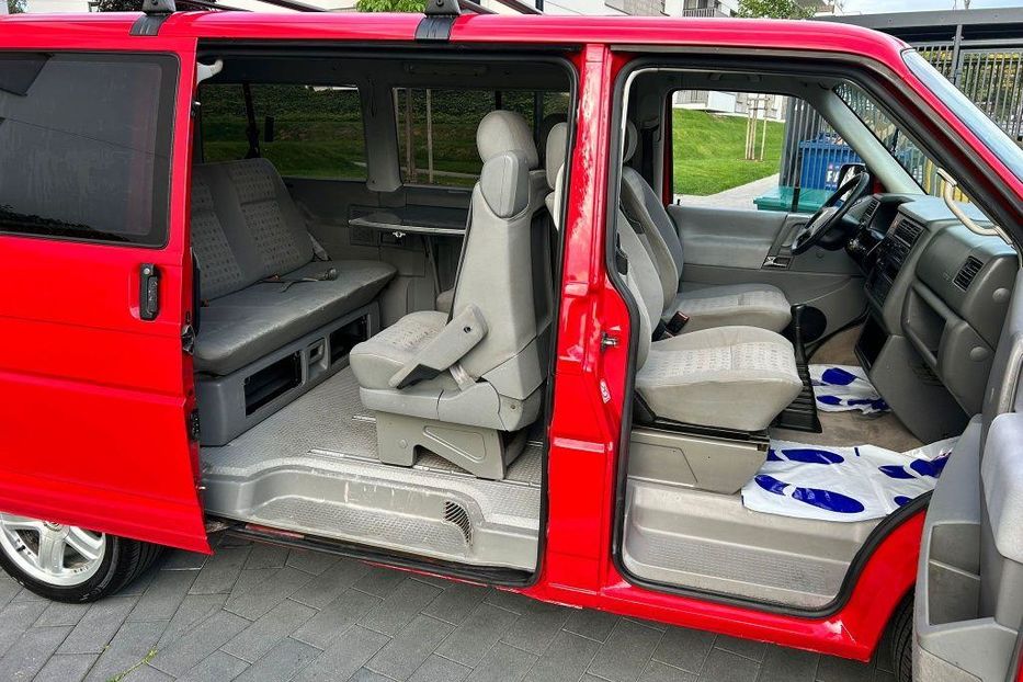 Продам Volkswagen T4 (Transporter) пасс. 2004 года в Харькове