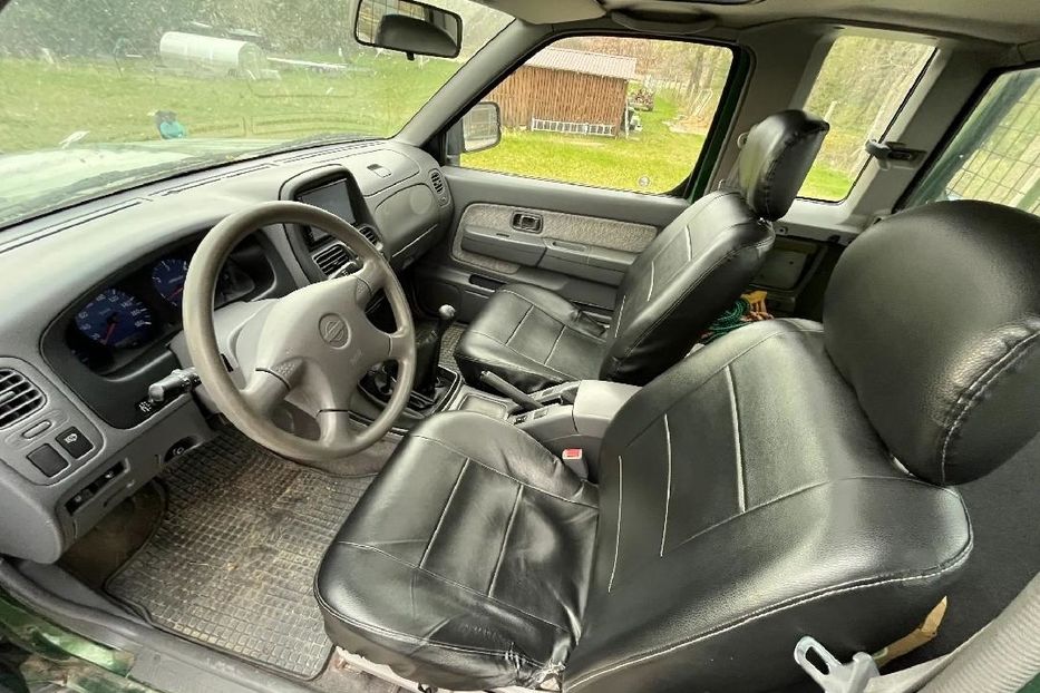 Продам Nissan Navara 2001 года в г. Павлоград, Днепропетровская область