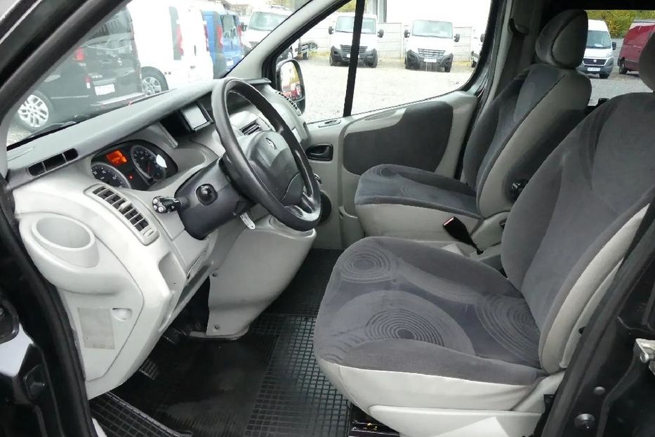 Продам Renault Trafic пасс. 2006 года в Харькове
