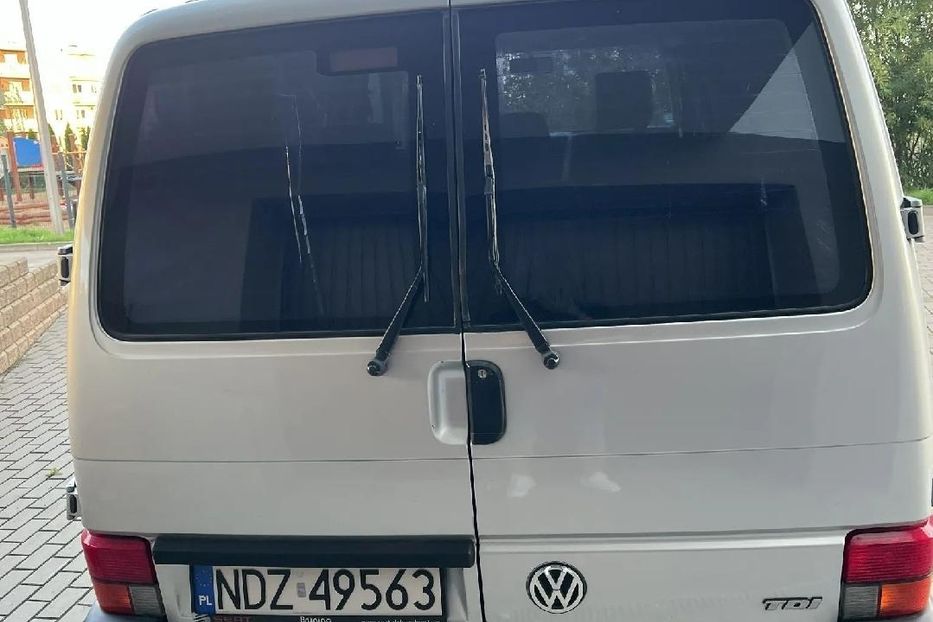 Продам Volkswagen T4 (Transporter) пасс. 2002 года в Харькове