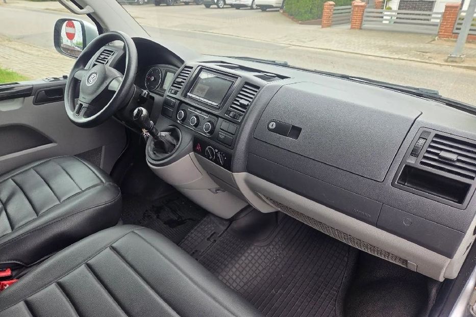 Продам Volkswagen T5 (Transporter) пасс. 2012 года в г. Павлоград, Днепропетровская область