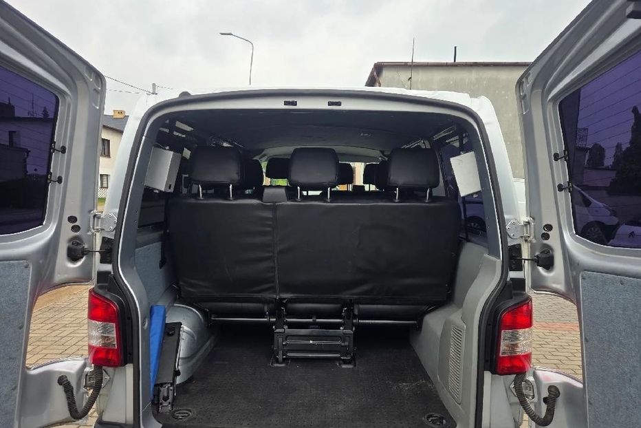 Продам Volkswagen T5 (Transporter) пасс. 2012 года в г. Павлоград, Днепропетровская область