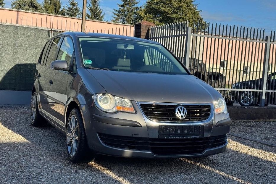 Продам Volkswagen Touran 2007 года в г. Павлоград, Днепропетровская область