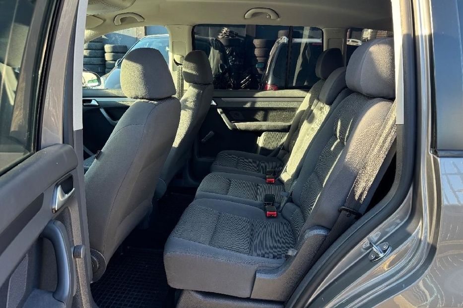 Продам Volkswagen Touran 2007 года в г. Павлоград, Днепропетровская область