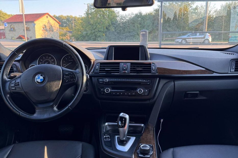 Продам BMW 320 320 2015 года в Чернигове