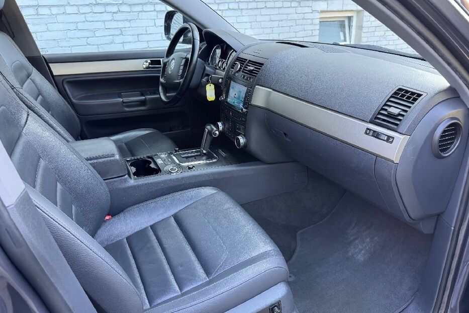 Продам Volkswagen Touareg 2007 року у Києві