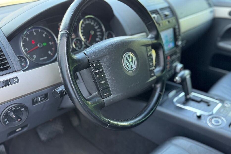 Продам Volkswagen Touareg 2007 року у Києві