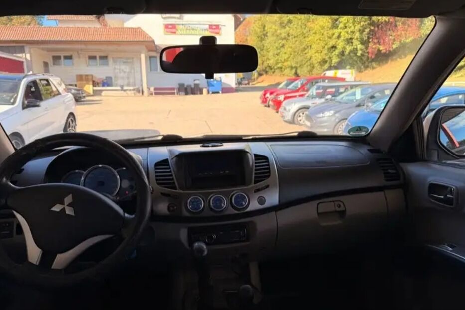 Продам Mitsubishi L 200 2006 року у Дніпрі