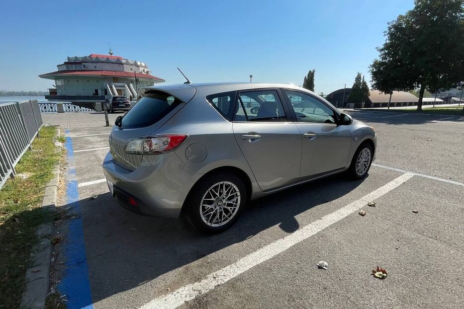 Продам Mazda 3 2010 року у Дніпрі