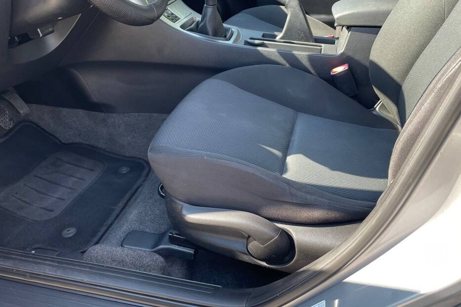 Продам Mazda 3 2010 року у Дніпрі