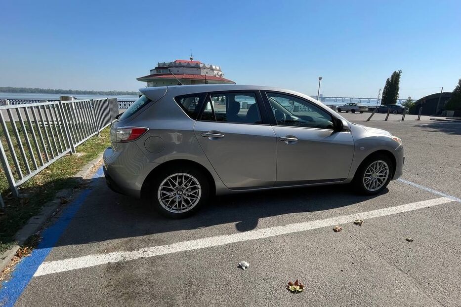 Продам Mazda 3 2010 року у Дніпрі