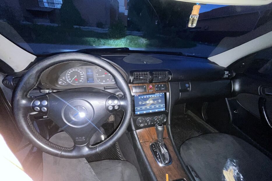 Продам Mercedes-Benz C-Class 2005 року у Києві