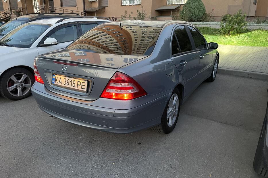 Продам Mercedes-Benz C-Class 2005 року у Києві