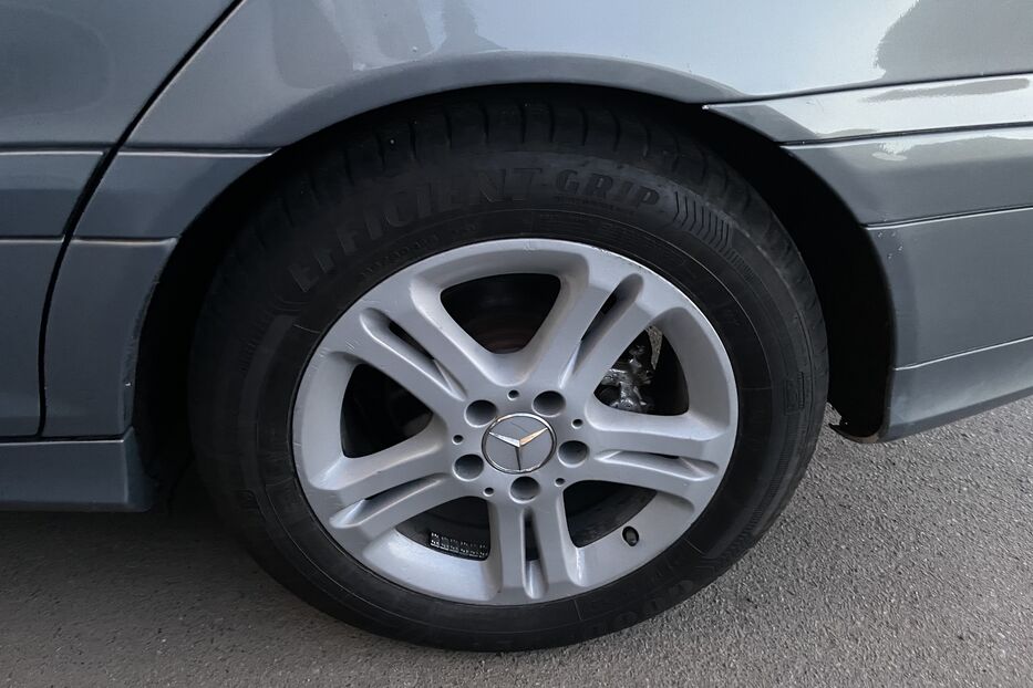 Продам Mercedes-Benz C-Class 2005 року у Києві