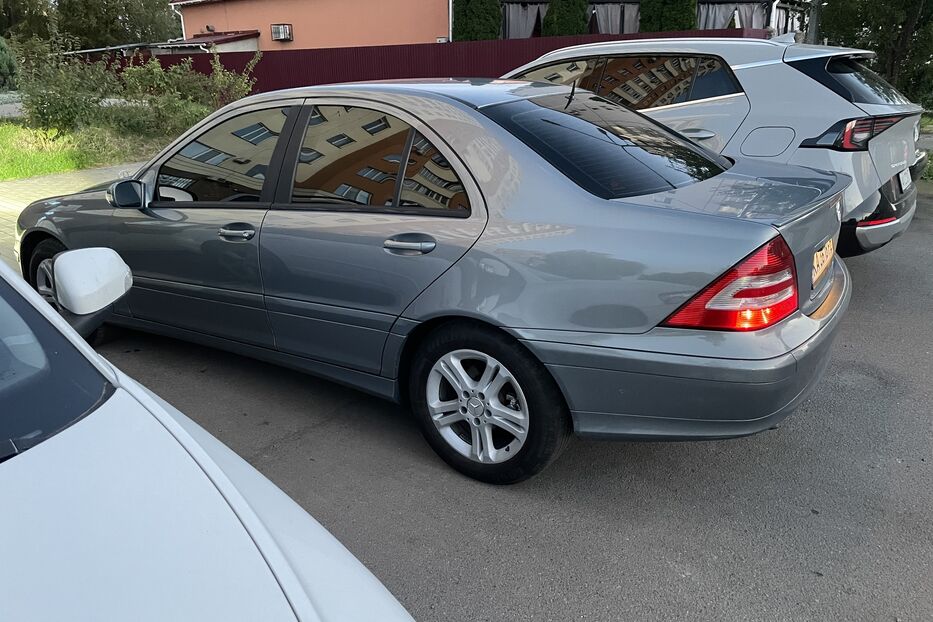 Продам Mercedes-Benz C-Class 2005 року у Києві