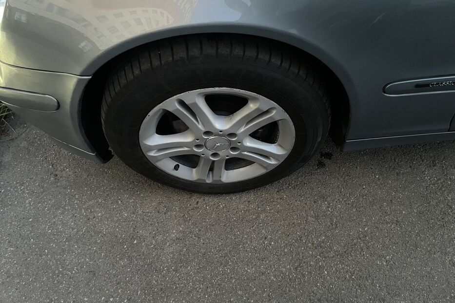 Продам Mercedes-Benz C-Class 2005 року у Києві