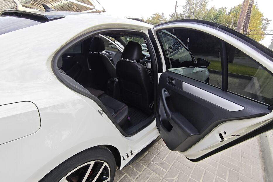 Продам Volkswagen Jetta GLI 2012 року у Дніпрі