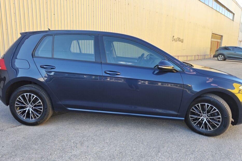 Продам Volkswagen Golf VII 1,8 TSI (USA) турбований 2016 року у Кропивницькому