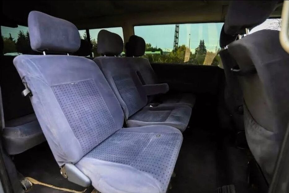 Продам Volkswagen T4 (Transporter) пас. +380967831969 Viber WhatsApp  2002 року у Рівному