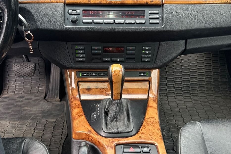 Продам BMW X5 2001 року у Херсоні