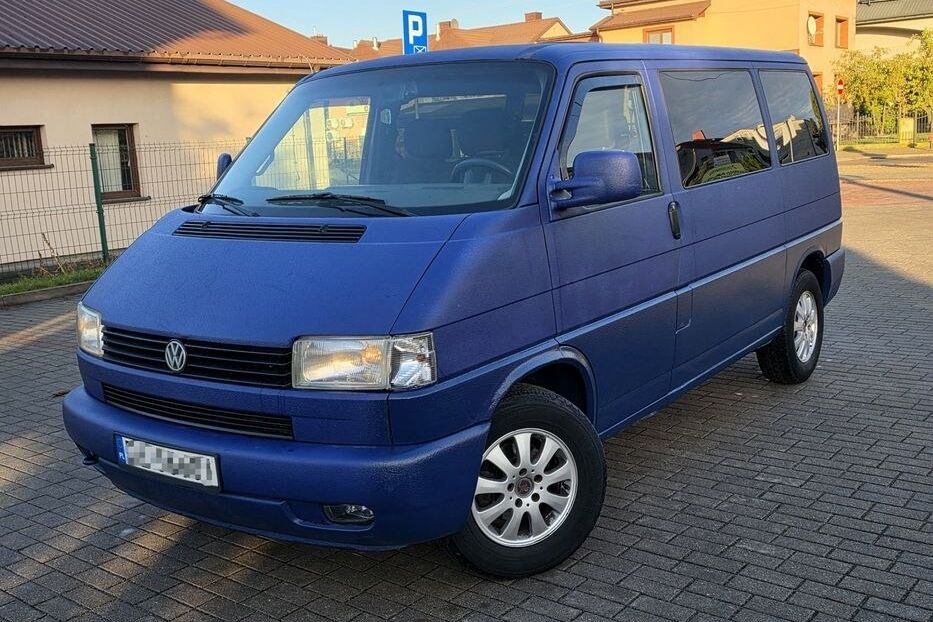 Продам Volkswagen T4 (Transporter) пас. 2002 року у Дніпрі