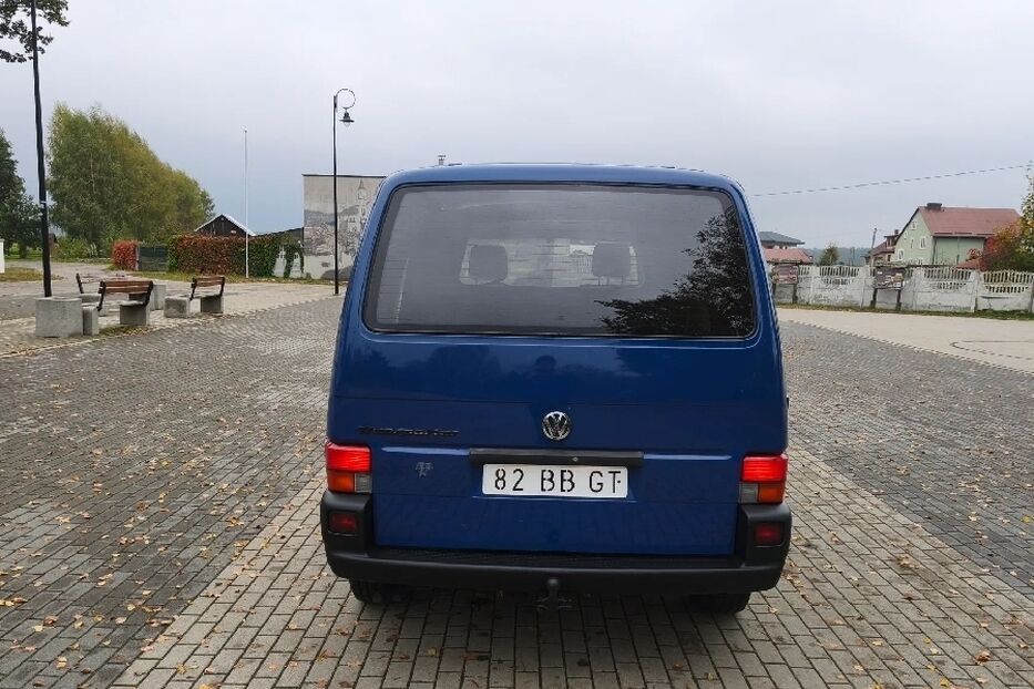 Продам Volkswagen T4 (Transporter) пас. 2003 року у Харкові