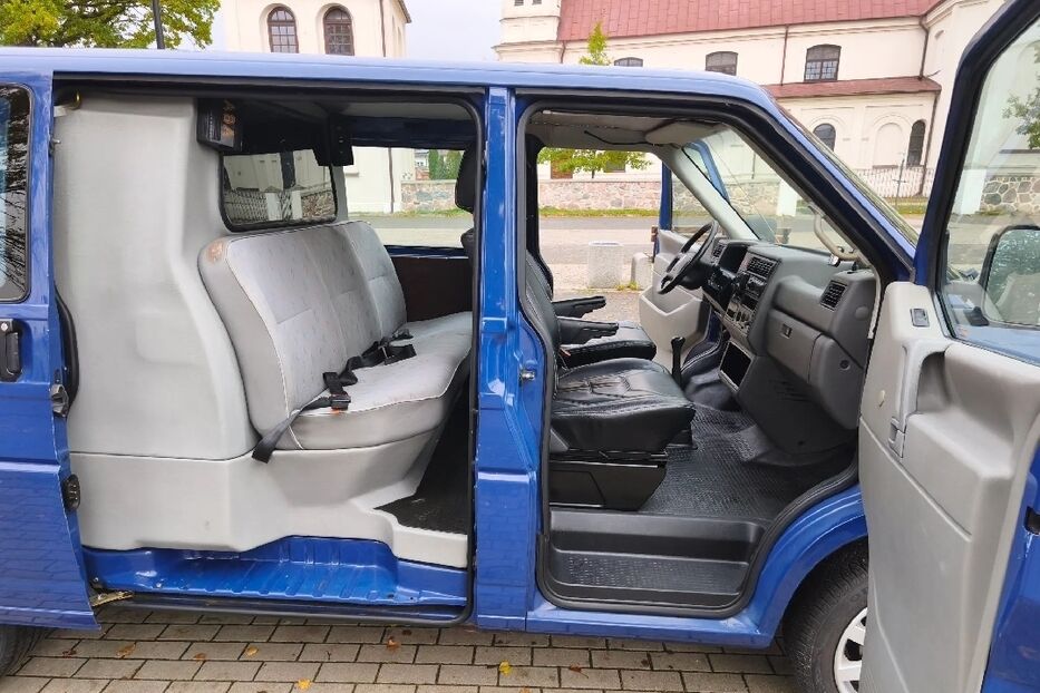 Продам Volkswagen T4 (Transporter) пас. 2003 року у Харкові