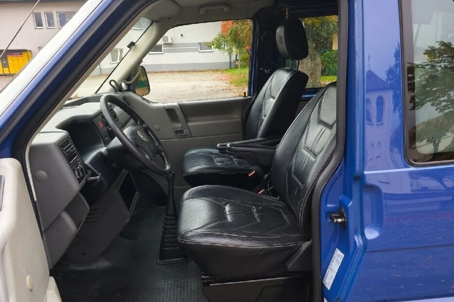 Продам Volkswagen T4 (Transporter) пас. 2003 року у Харкові