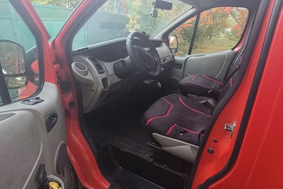 Продам Renault Trafic пас. 2004 року у м. Балаклія, Харківська область