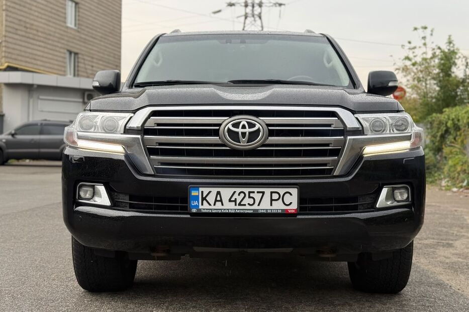 Продам Toyota Land Cruiser 200 2019 року у Києві