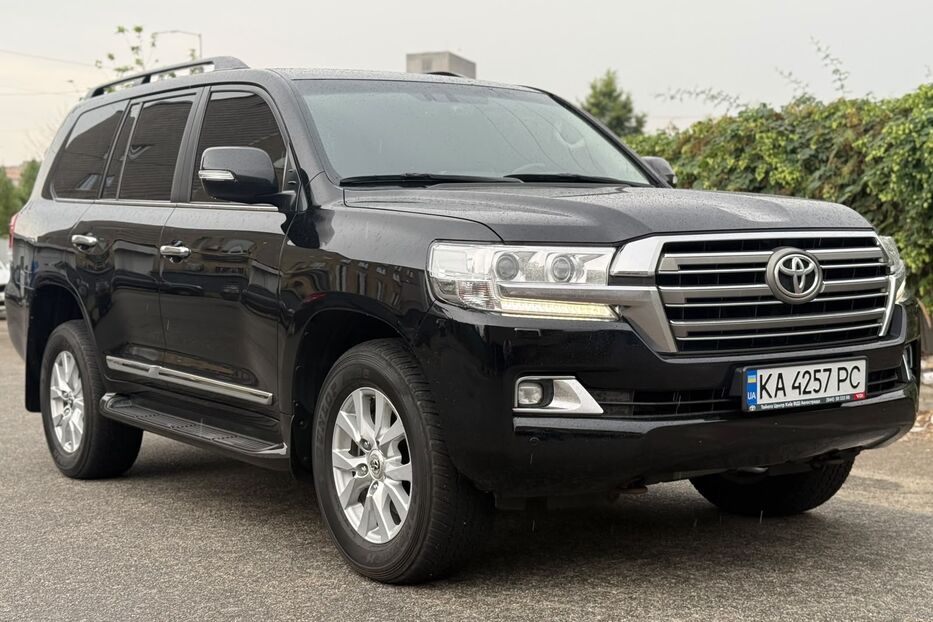 Продам Toyota Land Cruiser 200 2019 року у Києві