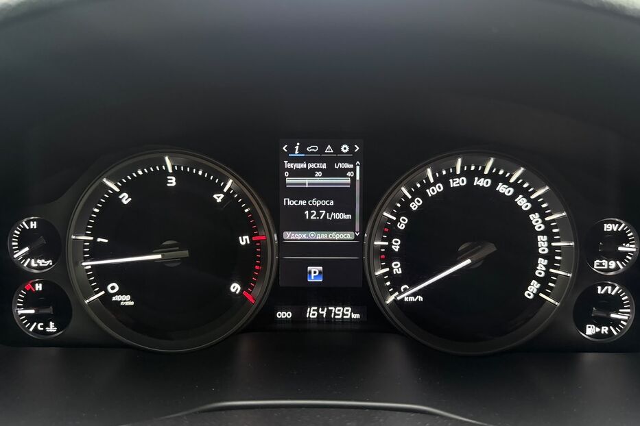 Продам Toyota Land Cruiser 200 2019 року у Києві