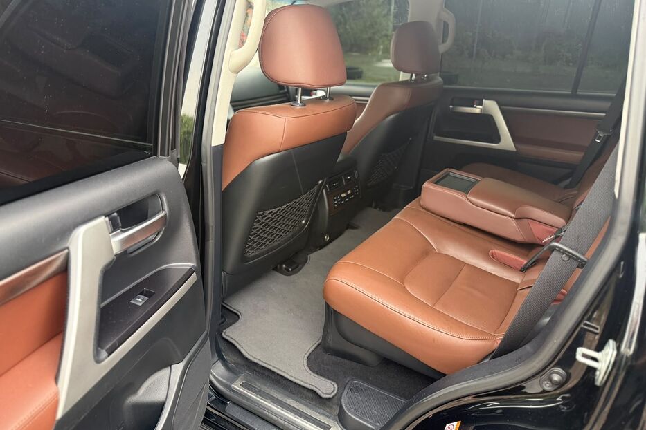 Продам Toyota Land Cruiser 200 2019 року у Києві
