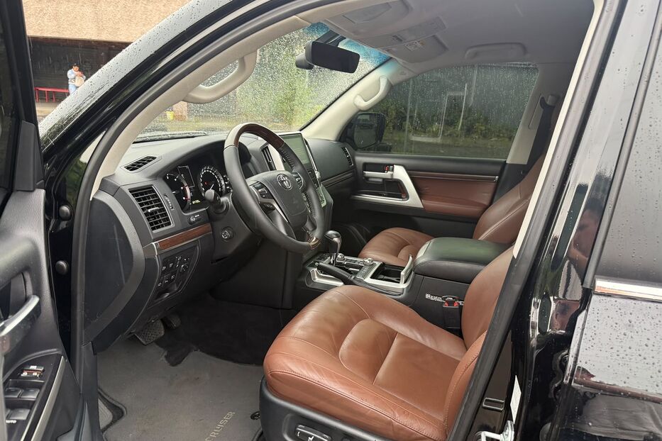 Продам Toyota Land Cruiser 200 2019 року у Києві