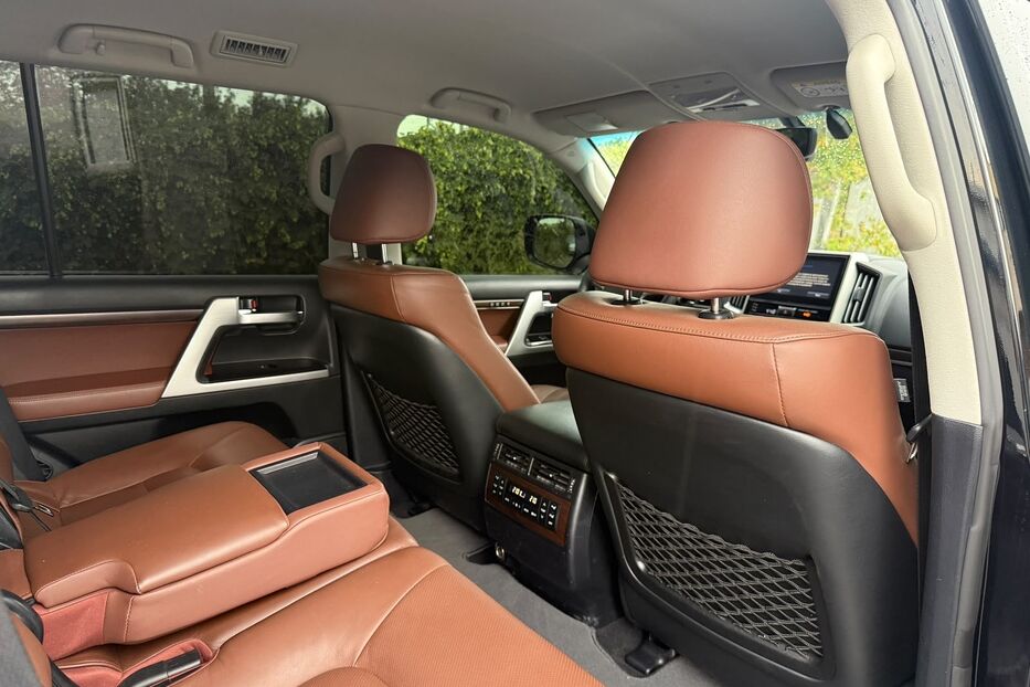 Продам Toyota Land Cruiser 200 2019 року у Києві
