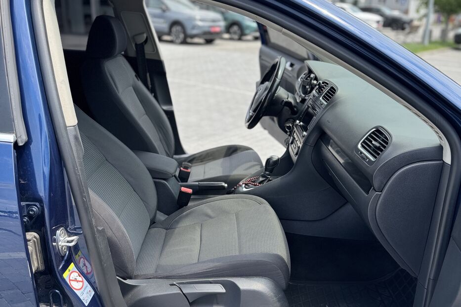 Продам Volkswagen Golf  VI Blue Motion 2012 року у Вінниці