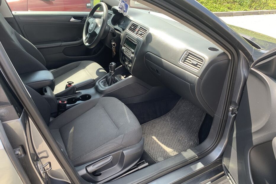 Продам Volkswagen Jetta 2014 року у м. Шепетівка, Хмельницька область