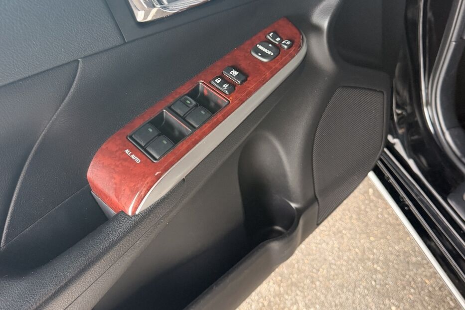 Продам Toyota Camry 2013 року у Києві