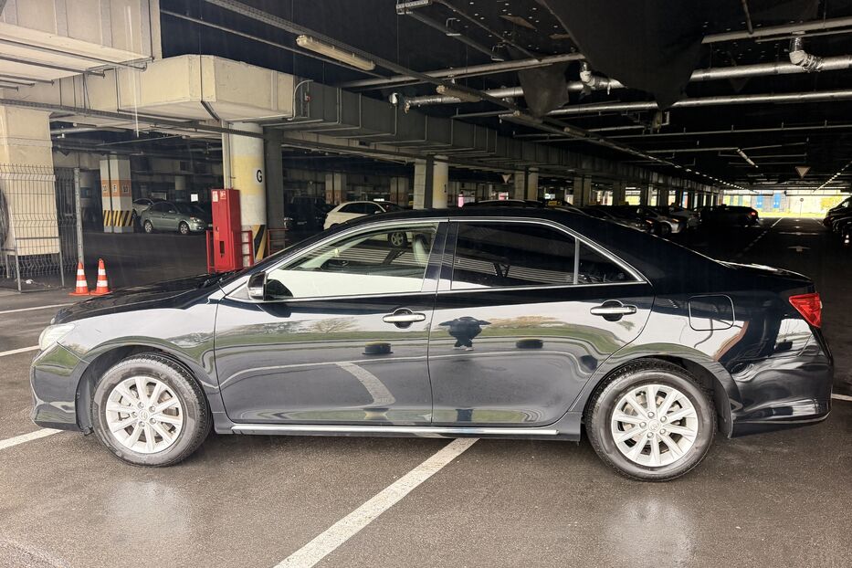 Продам Toyota Camry 2013 року у Києві