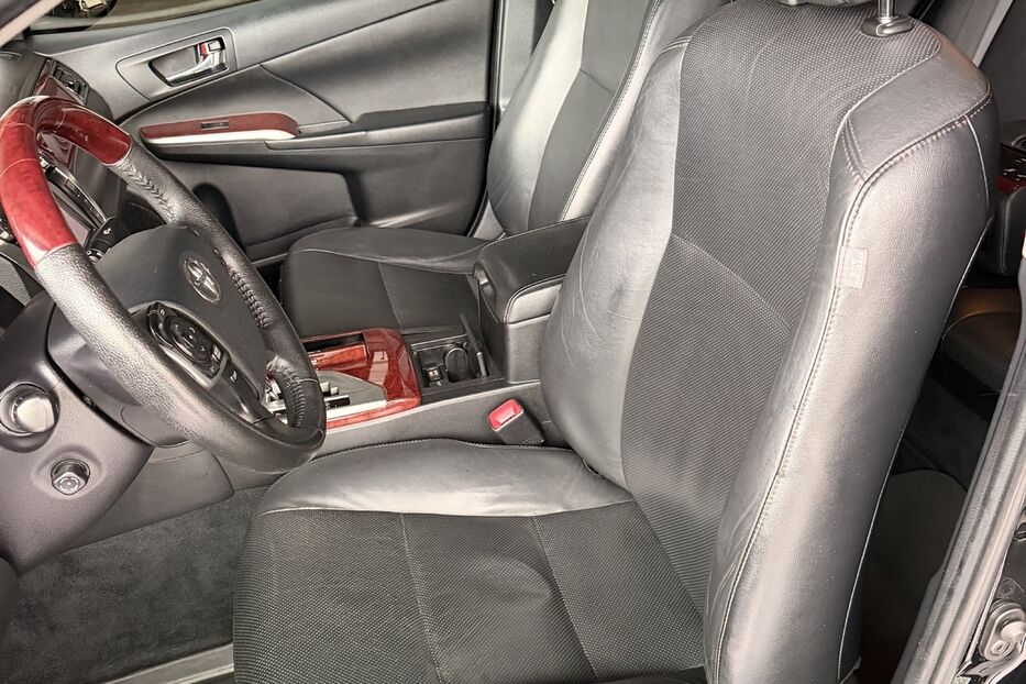 Продам Toyota Camry 2013 року у Києві