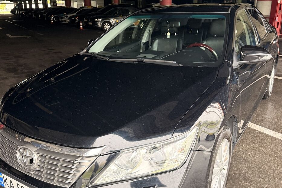 Продам Toyota Camry 2013 року у Києві