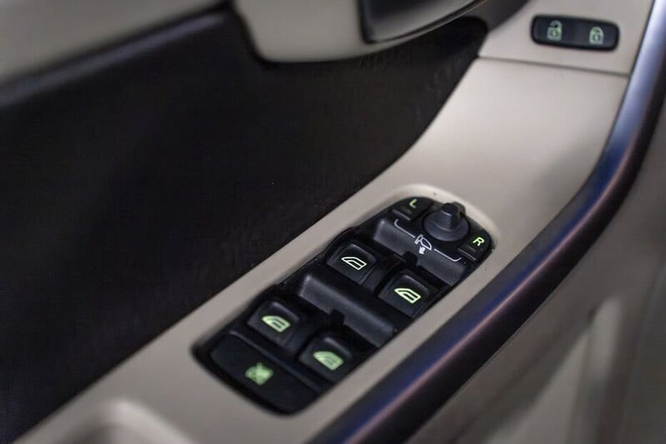 Продам Volvo XC90 380670078717 viber WhatsApp 2008 року у Харкові
