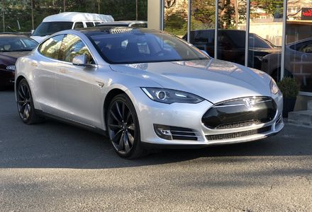 Продам Tesla Model S 85 2014 года в Киеве