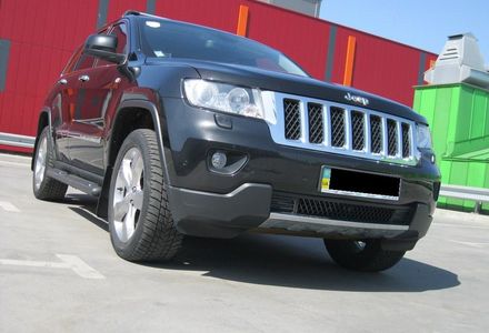 Продам Jeep Grand Cherokee 2012 года в Киеве