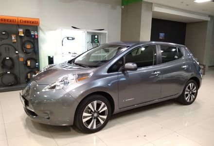 Продам Nissan Leaf SV 2015 года в Киеве