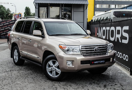 Продам Toyota Land Cruiser 200 PREMIUM 2013 года в Киеве