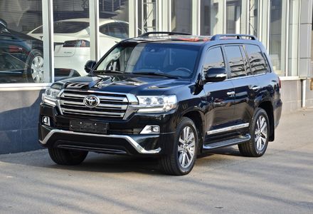 Продам Toyota Land Cruiser 200 2018 года в Киеве