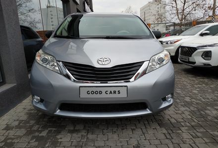 Продам Toyota Sienna 2012 года в Одессе