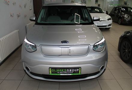 Продам Kia Soul EV, 27 kWt 2016 года в Киеве