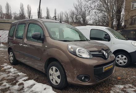 Продам Renault Kangoo пасс. пасс 66 kW AC 2015 года в Одессе